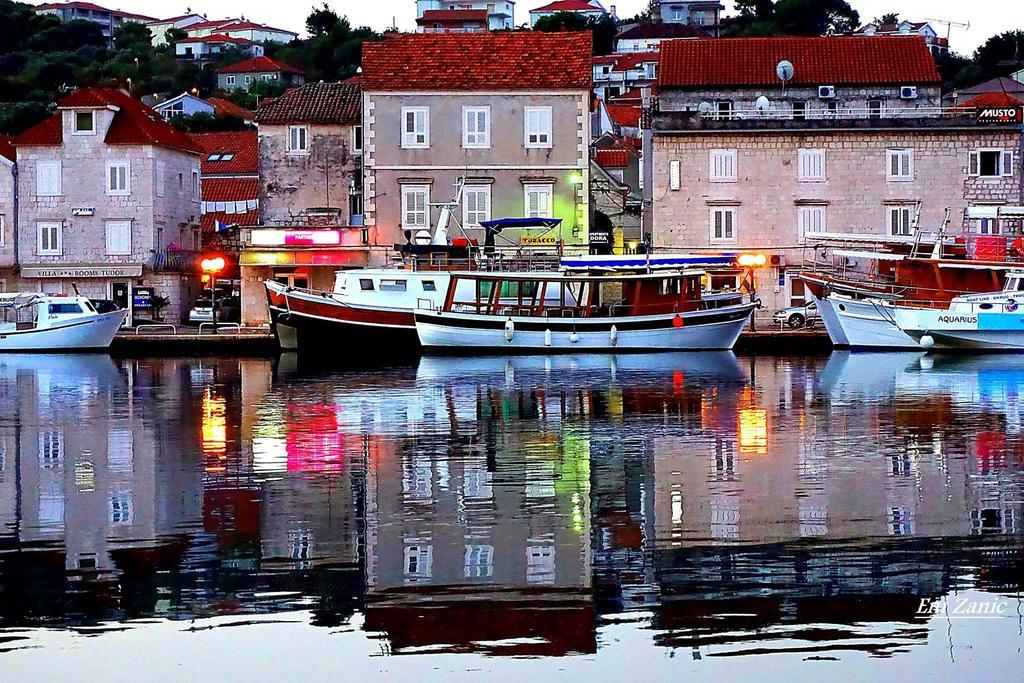 Room Mira Trogir Buitenkant foto